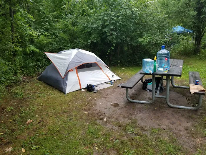 Thompson's Lake Campground Picture 9