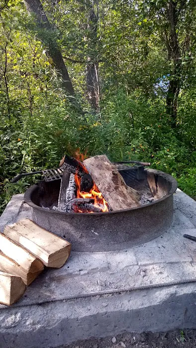 Thompson's Lake Campground Picture 8