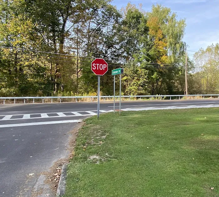 Hillside Acres Mobile Home Park Picture 4