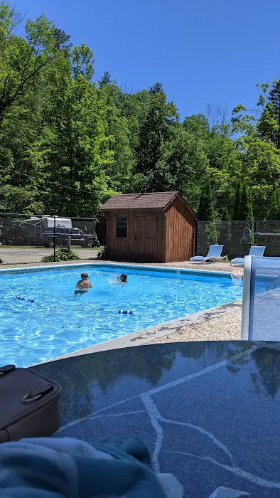 Walker Island Family Camping Picture 7