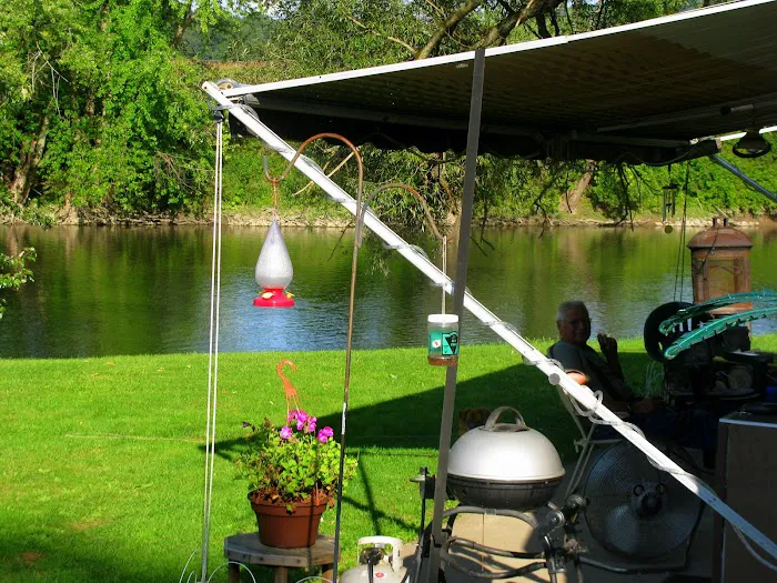 Tall Pines Campground & River Adventures Picture 3
