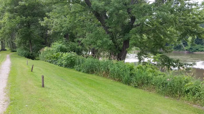 Riverside RV Campground Picture 2