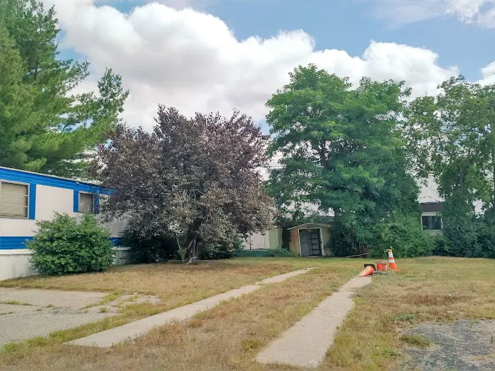 Gansett Mobile Home Park Picture 6