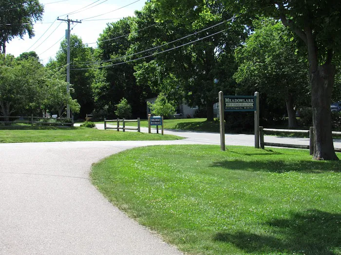 Meadowlark Mobile Home & RV Park Picture 4