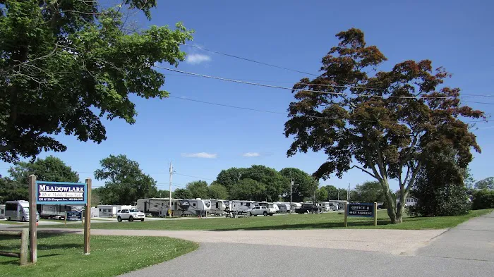Meadowlark Mobile Home & RV Park Picture 10