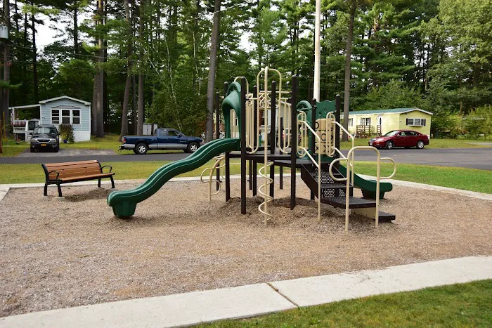 Forest Park Manufactured Home Community Picture 2