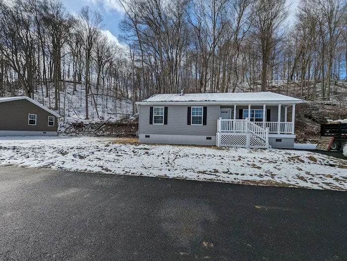 Whitestown Homes Picture 5