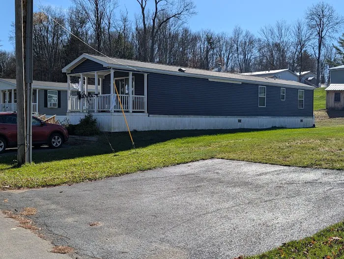 Twin Ponds Manufactured Housing Community Picture 2