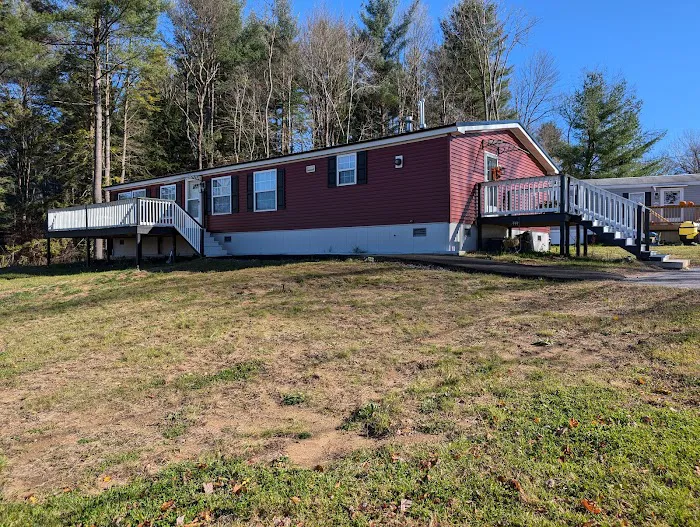 Twin Ponds Manufactured Housing Community Picture 4