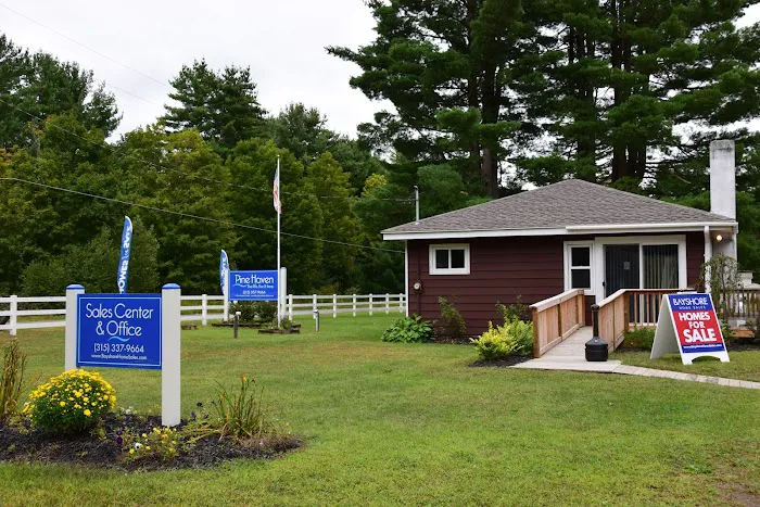 Pine Haven Manufactured Home Community Picture 6