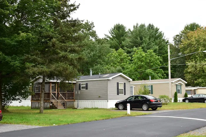 Pine Haven Manufactured Home Community Picture 7