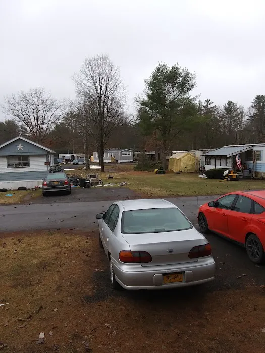 Pine Haven Manufactured Home Community Picture 9