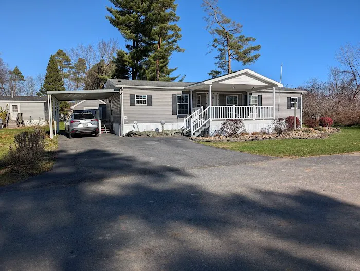Green Mansion Manufactured Housing Community Picture 3