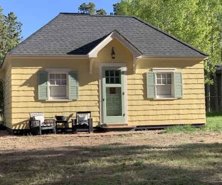 Mountain Paradise Cottage at the Historic Maytag House