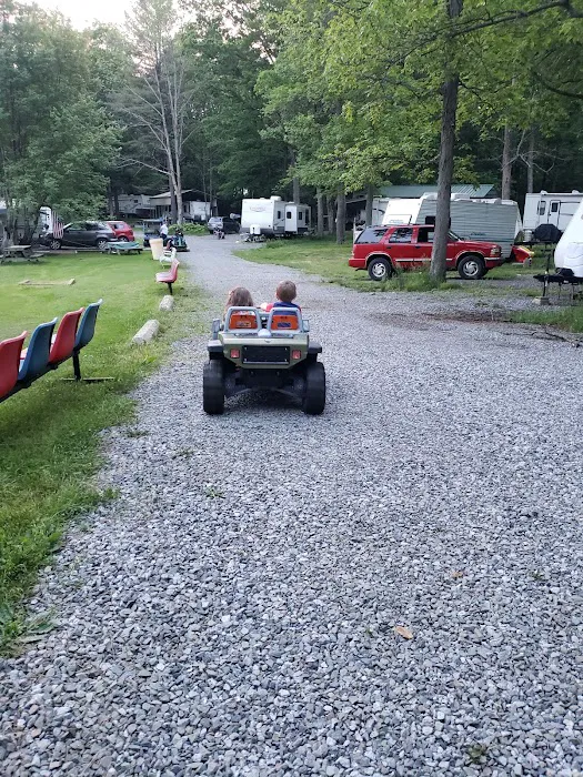 Hickory Grove Campground Picture 10