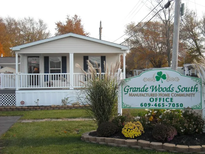 Grande Woods South Manufactured Home Community Picture 4