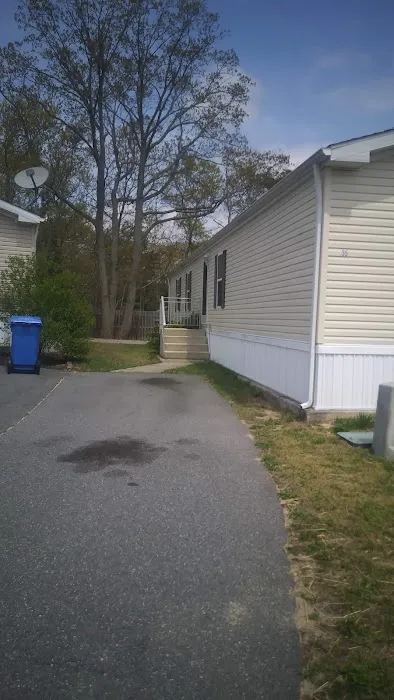 Pine Crest Village Picture 2