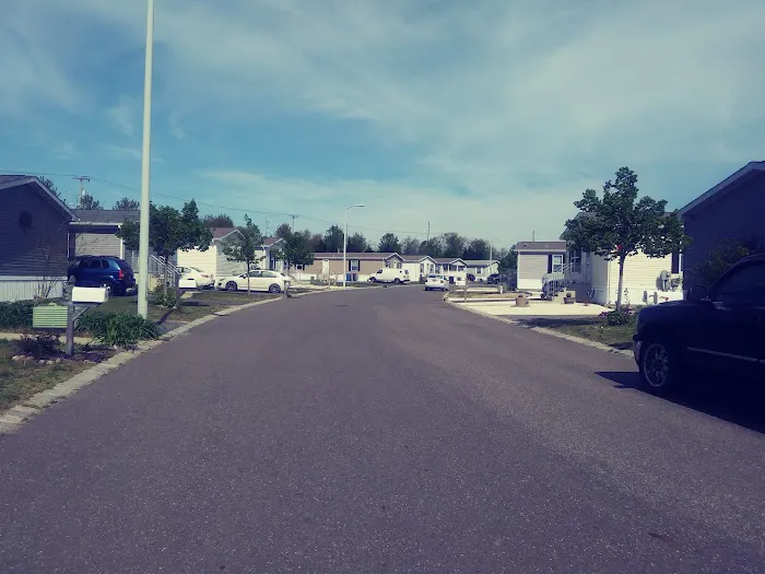 Pine Crest Village Picture 5