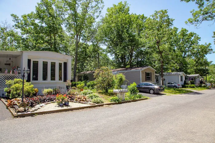Pinewood Estates Manufactured Home Community Picture 6