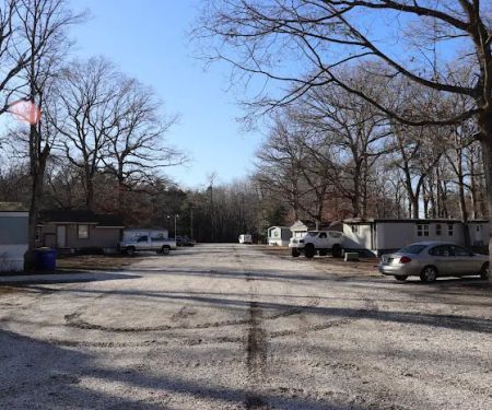 Shady Oak Mobile Home Community