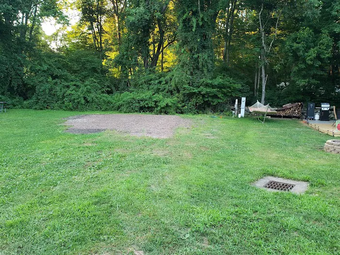 Wolf's Den Family Campground Picture 9