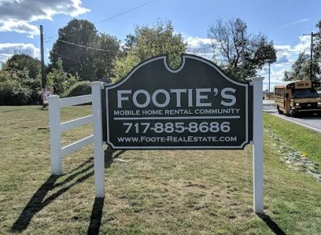 Footie's Real Estate