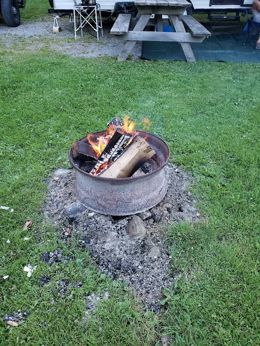 Cedar Valley Campsite Picture 9