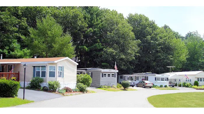 Chelmsford Commons Manufactured Home Community Picture 1