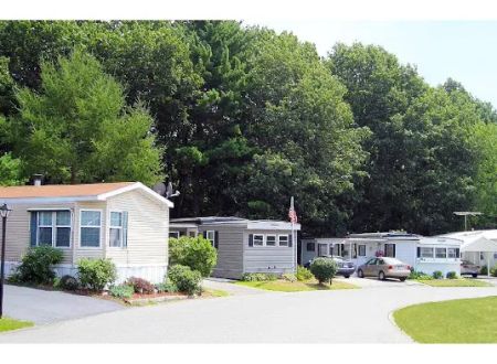 Chelmsford Commons Manufactured Home Community