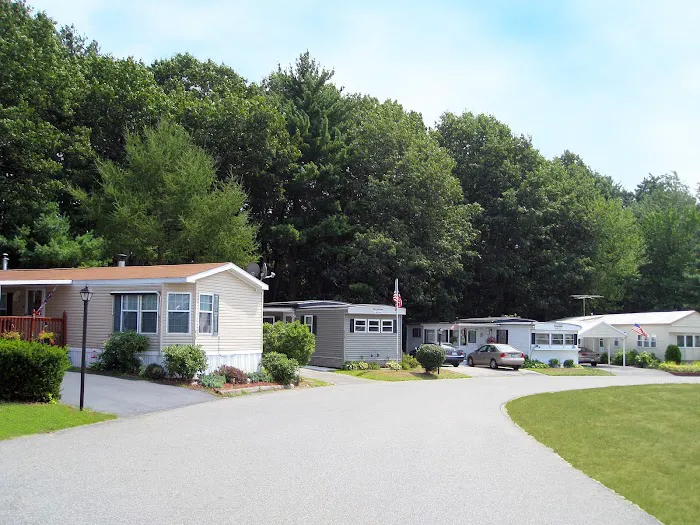 Chelmsford Commons Manufactured Home Community Picture 4