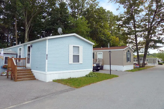 Chelmsford Commons Manufactured Home Community Picture 7