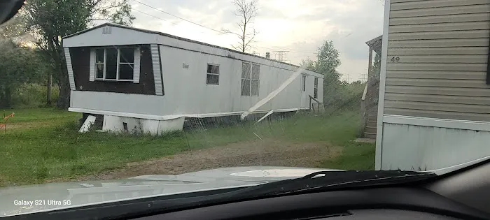 Blue Spruce Senior Mobile Home Park Picture 7
