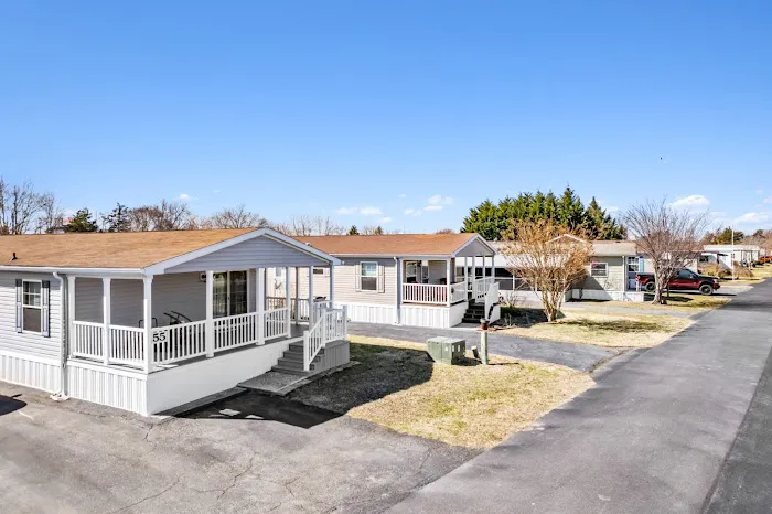 Colonial East Manufactured Home Community Picture 7