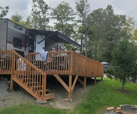 Pine Cradle Lake Family Campground