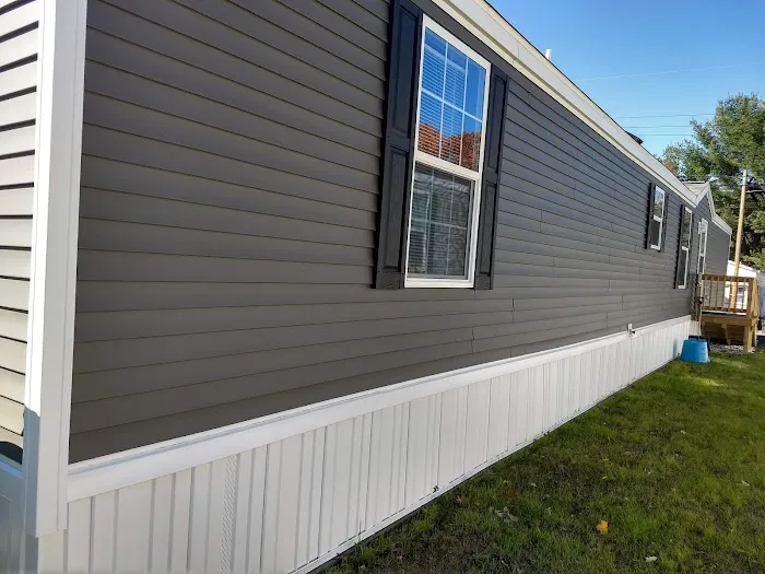 Lakeside Mobile Home Court Picture 1
