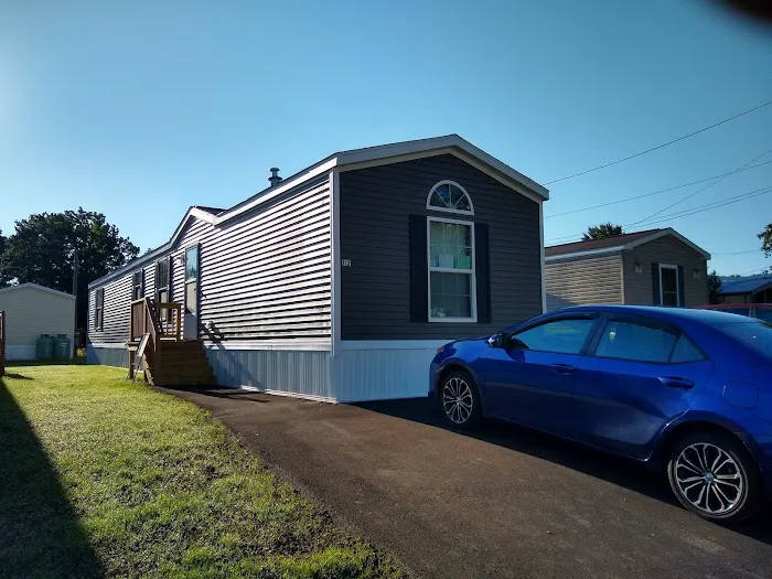 Lakeside Mobile Home Court Picture 3