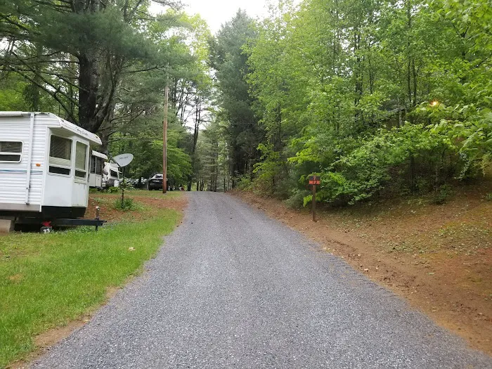 Rustic Barn Campground Picture 4