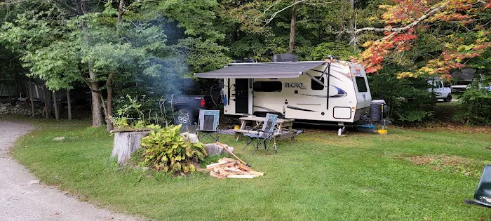 Howell's Camping Area Picture 2