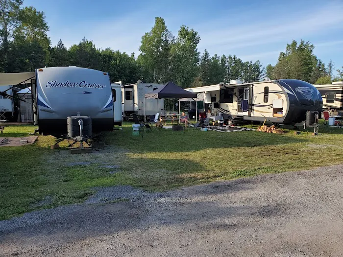 Streamside RV Park and Golf Course Picture 2