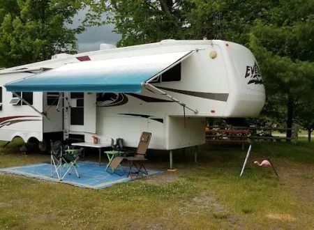Travelers Woods NE Inc
