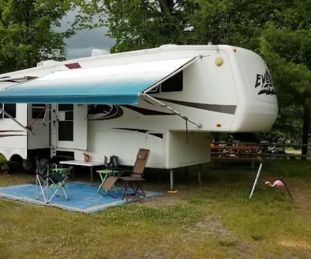 Travelers Woods NE Inc