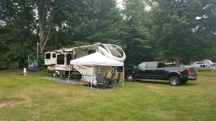 Travelers Woods NE Inc Picture 7