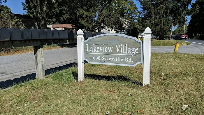 Lakeview Village Picture 6