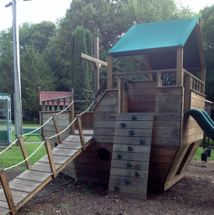 Trails End Campground and Mobile Home Park Picture 4