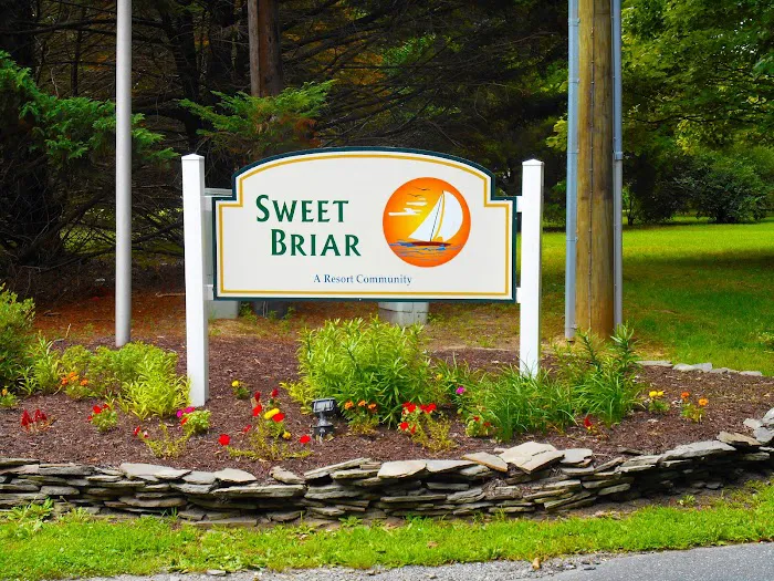 Sweetbriar Picture 5