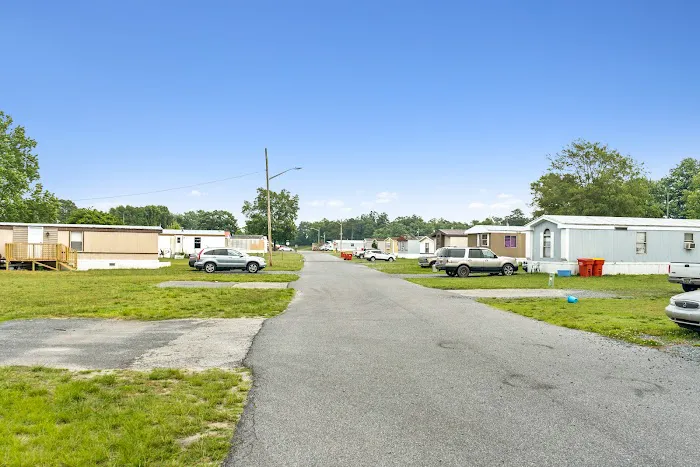 Sussex Manor Mobile Home Park Picture 2