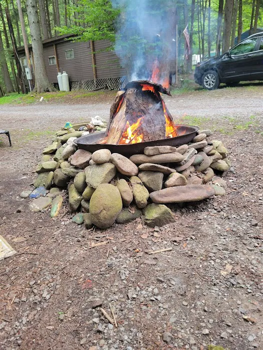 Creekside Manor Campground Picture 2