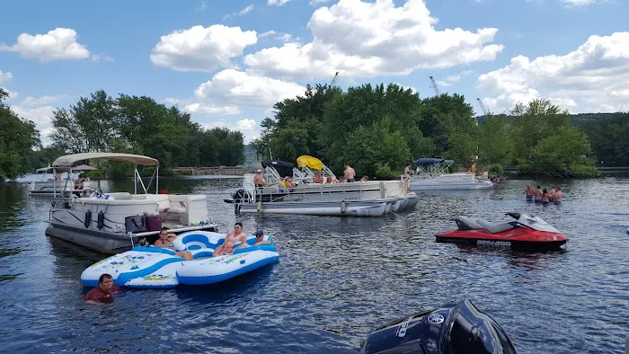 River Edge RV Camp & Marina Picture 1