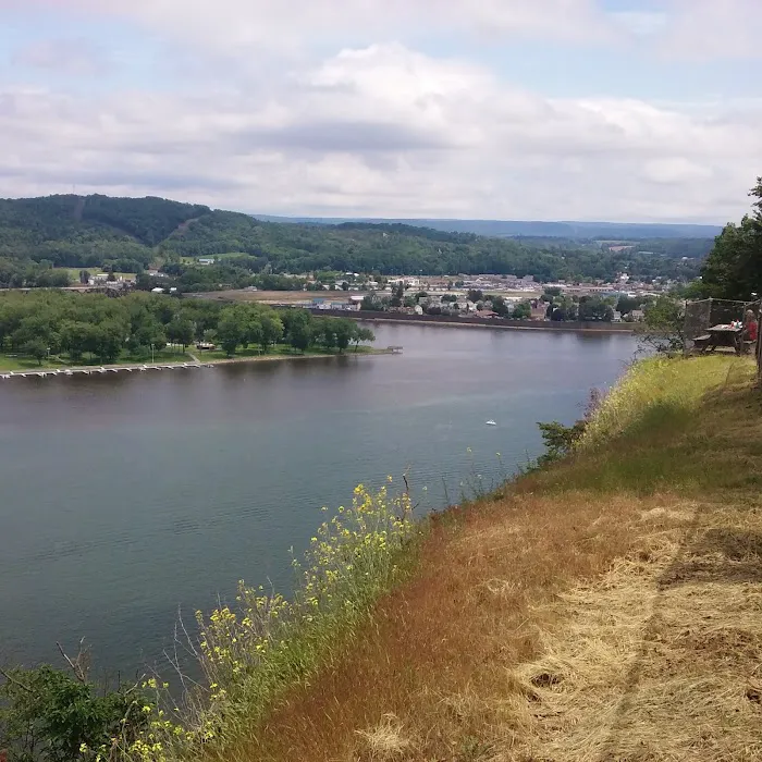 River Edge RV Camp & Marina Picture 4