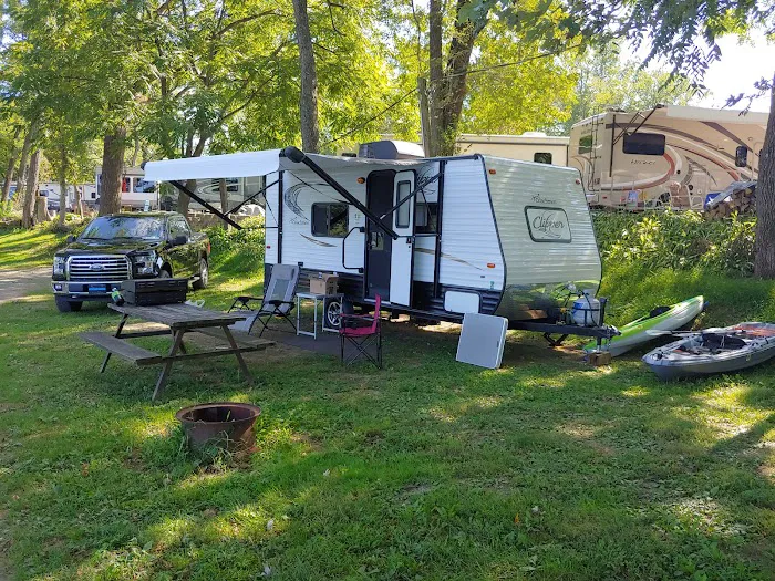 River Edge RV Camp & Marina Picture 5
